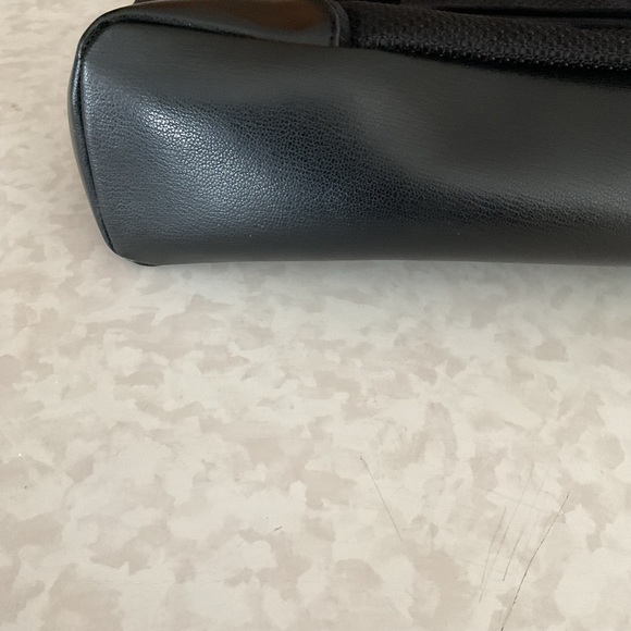 The Sak Black Shoulder Bag - Picture 4 of 8